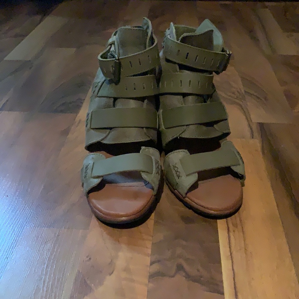 Sorel heels